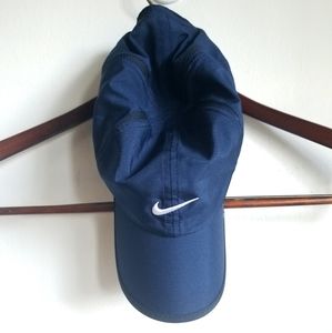 Nike Accessories - NIKE Featherlight Dri-fit Cap Hat Navy Women's Nike Accessories - NIKE Featherlight Dri-fit Cap Hat Navy Women's